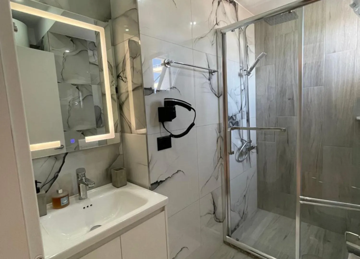 Vaso'S Apartments Sarande