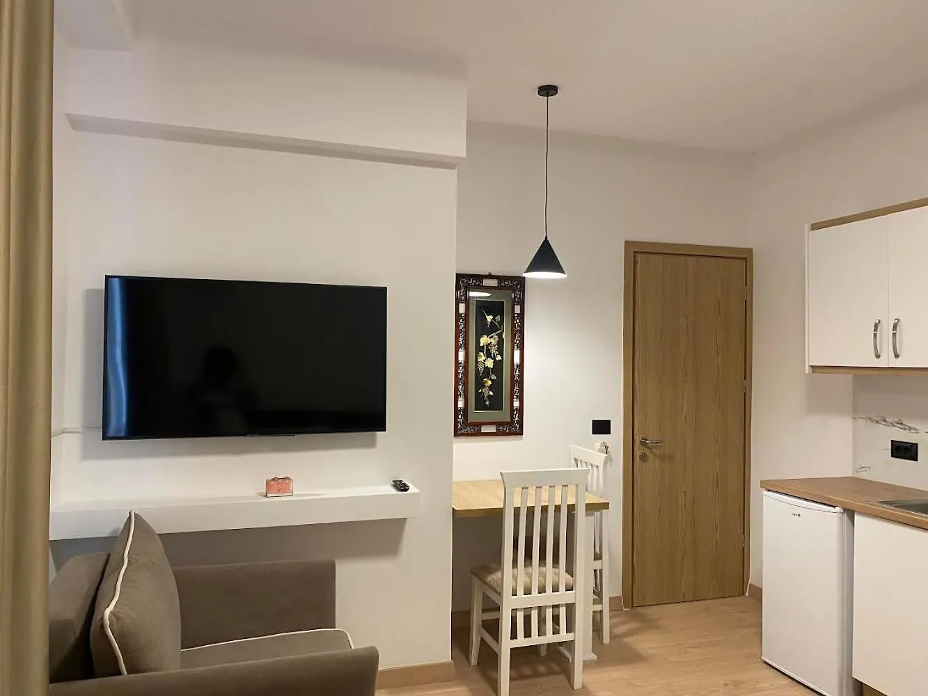 Vaso'S Apartments Sarande